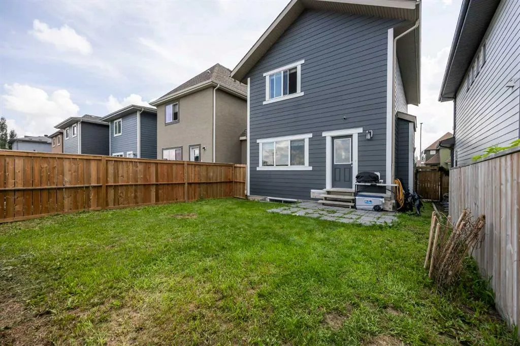 336 Marquis Heights SE