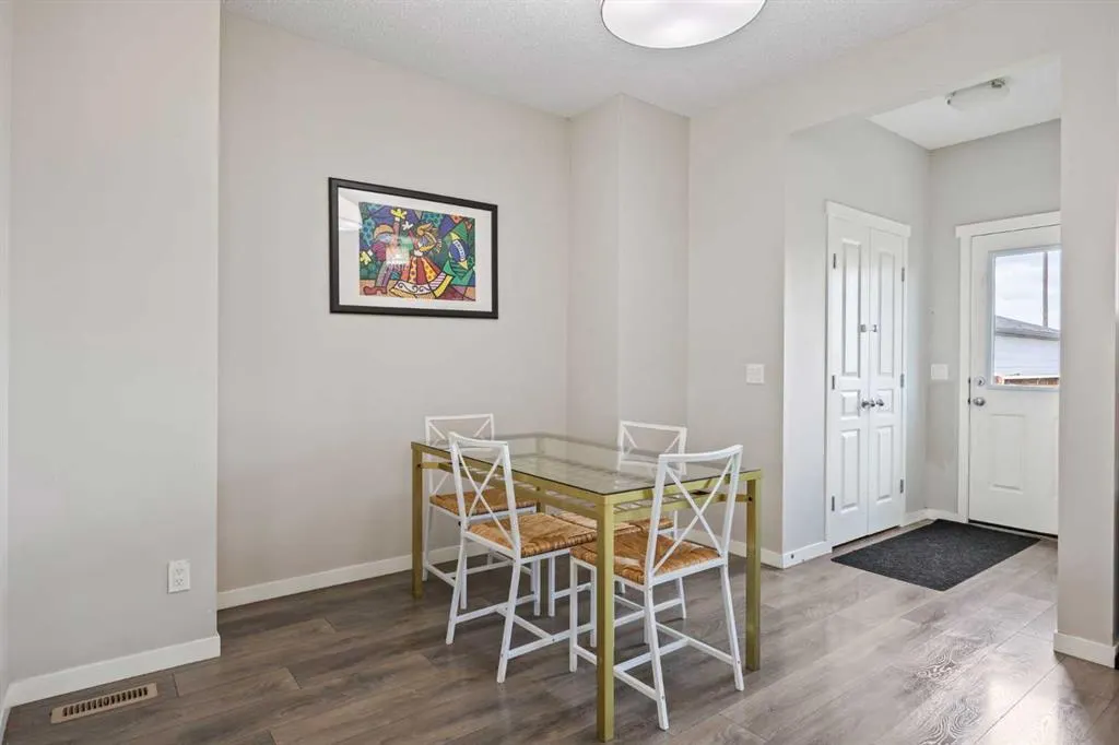336 Marquis Heights SE