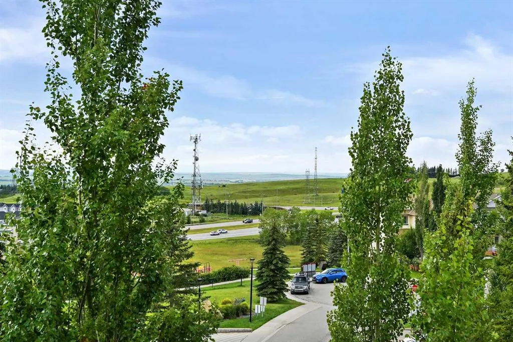 108 Rockyledge View NW, #13