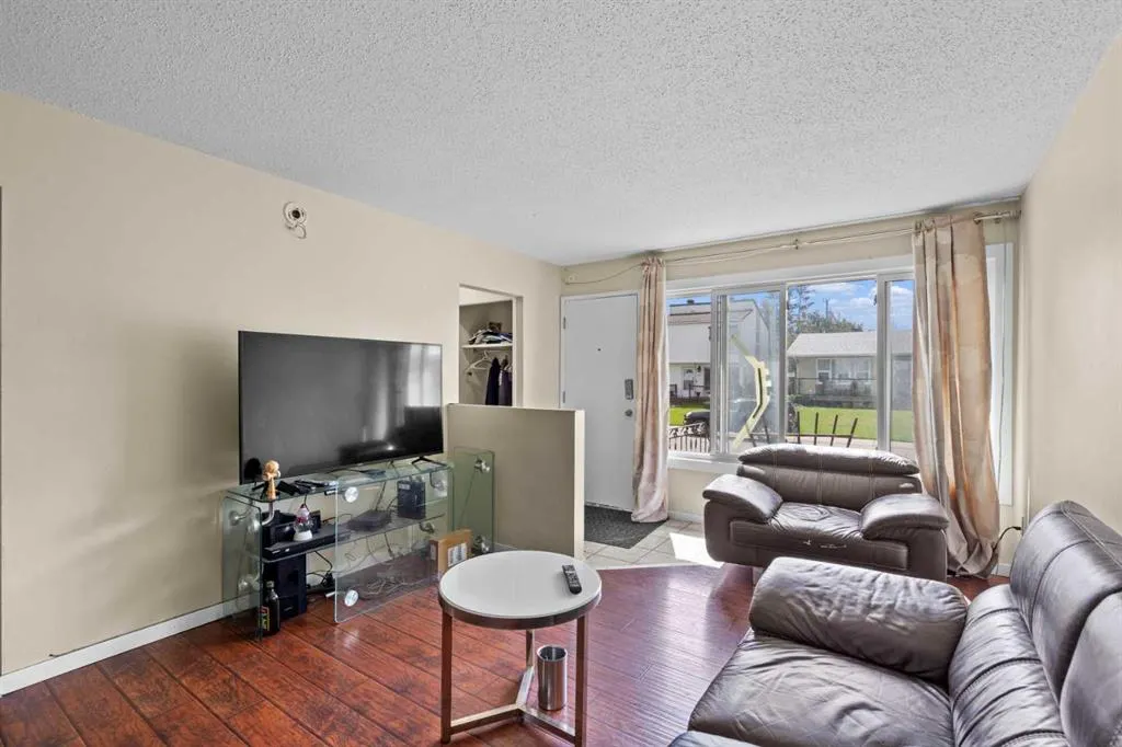 928 Pensdale Crescent SE