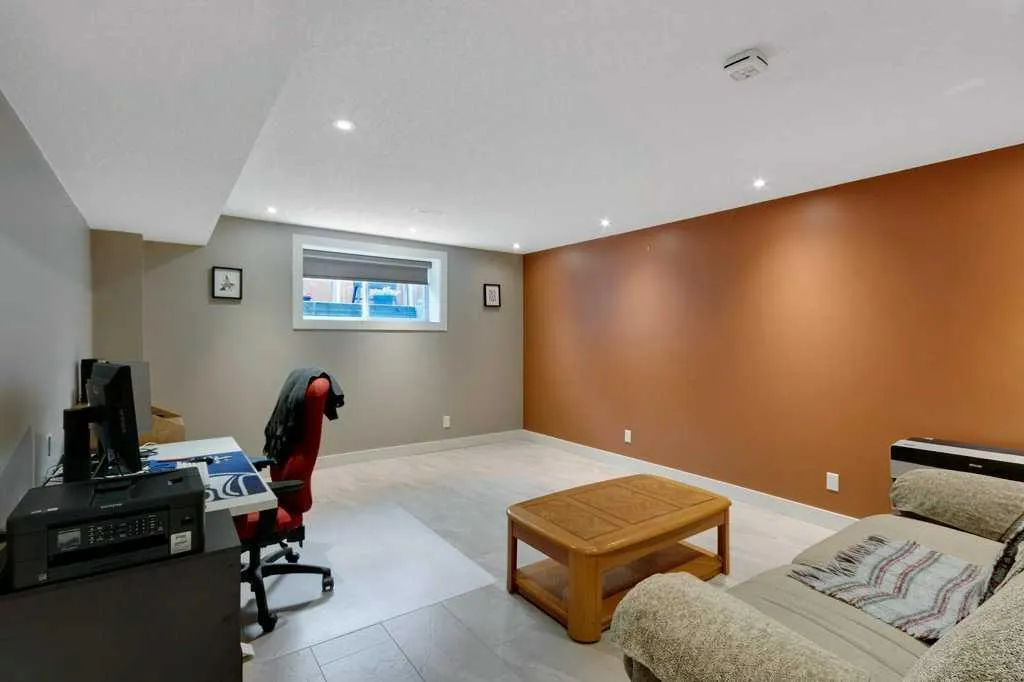 200 Cimarron Drive