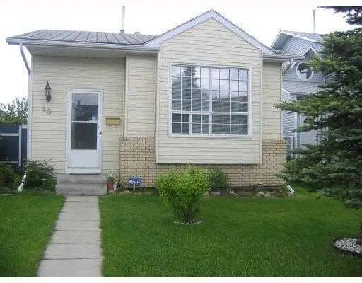 48 LA VALENCIA Gardens NE