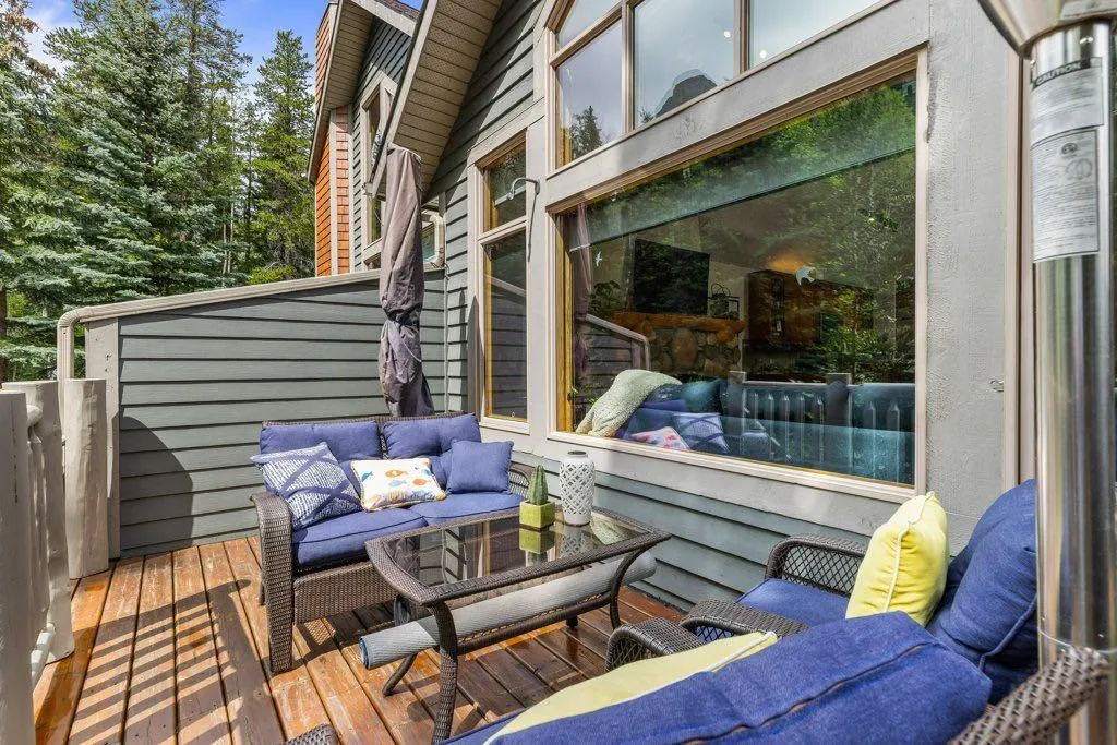 1121 Lawrence Grassi Ridge