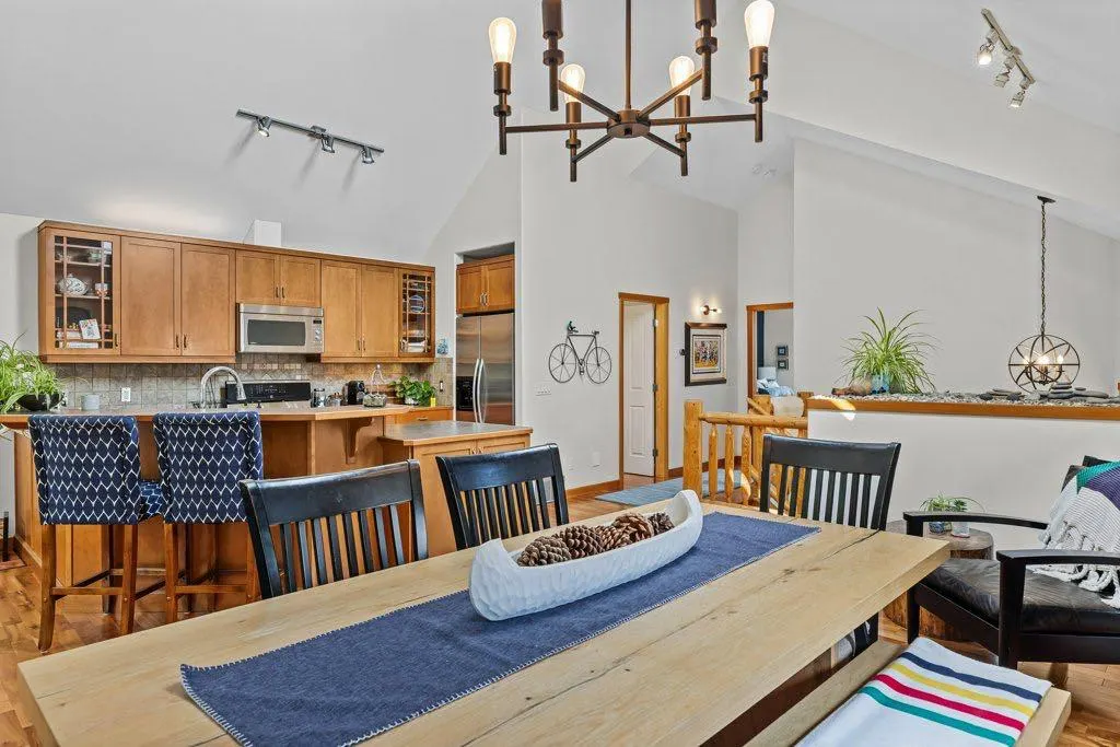 1121 Lawrence Grassi Ridge