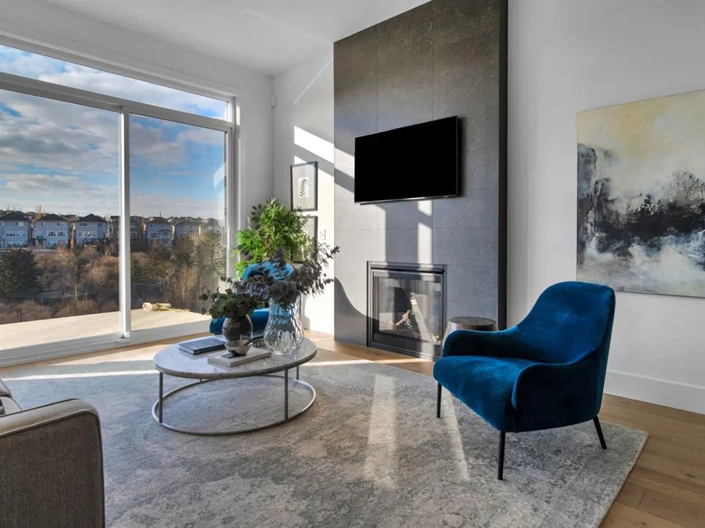 27 Royal Birch Cove NW