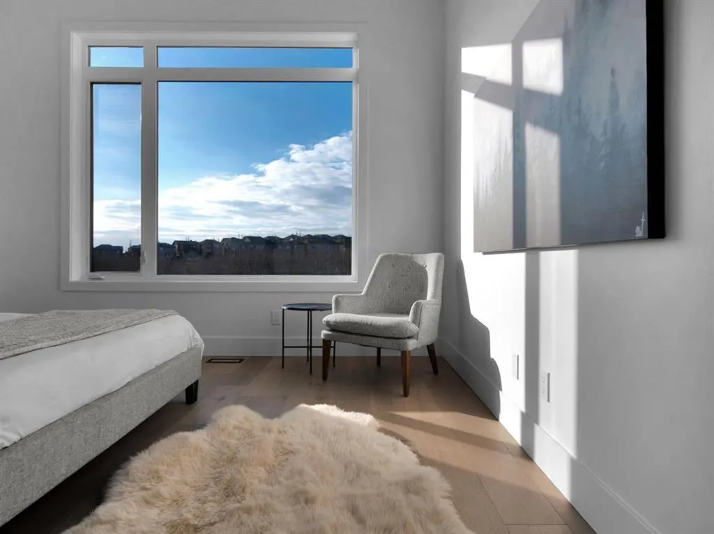 27 Royal Birch Cove NW