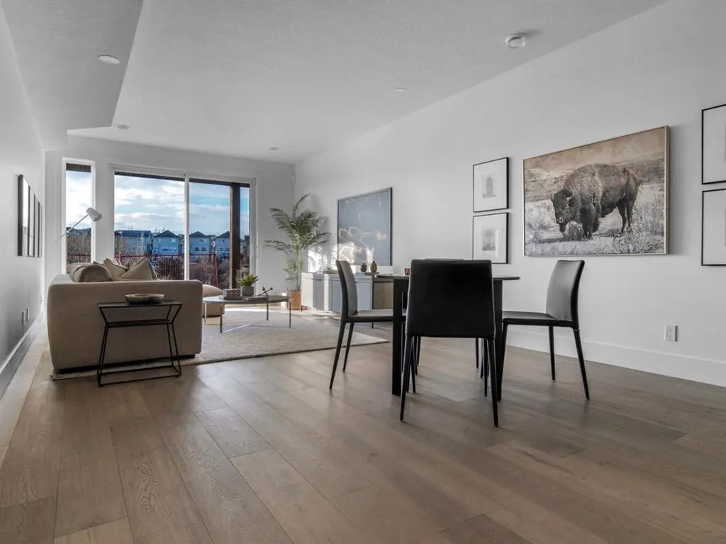 27 Royal Birch Cove NW