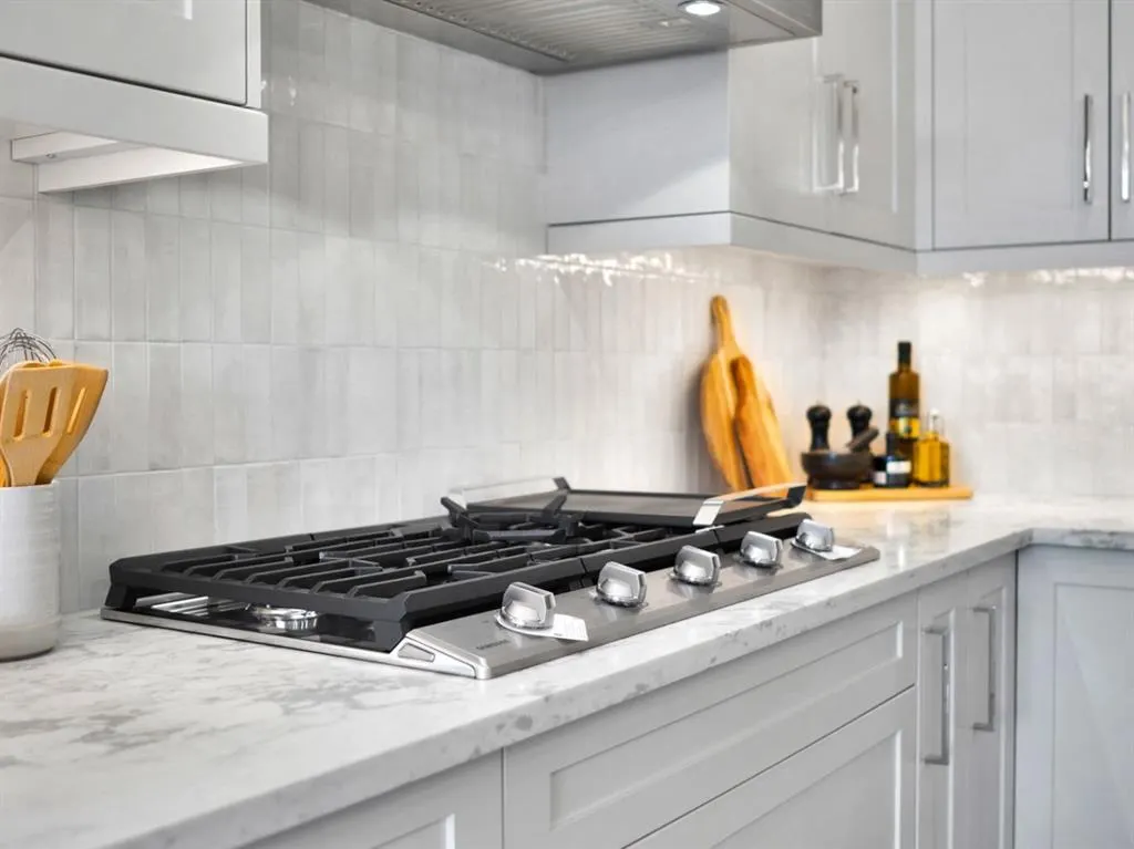 27 Royal Birch Cove NW