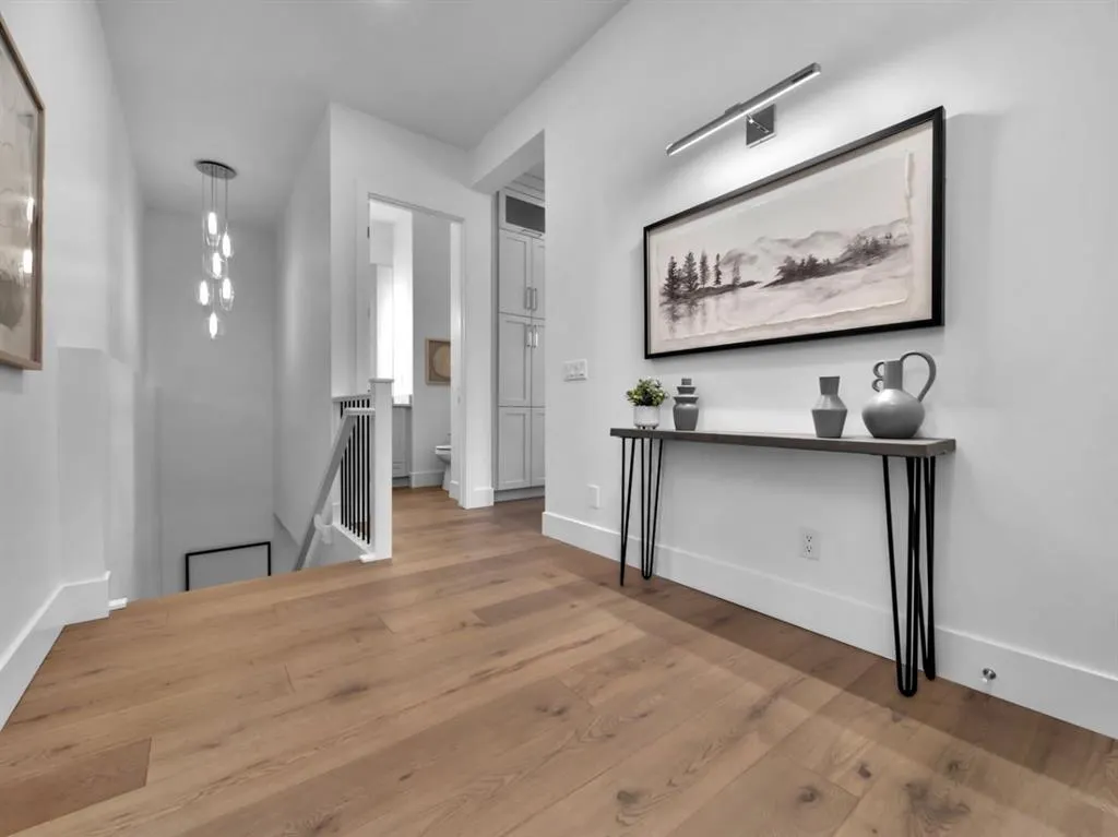 27 Royal Birch Cove NW