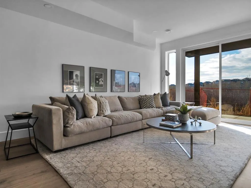 27 Royal Birch Cove NW