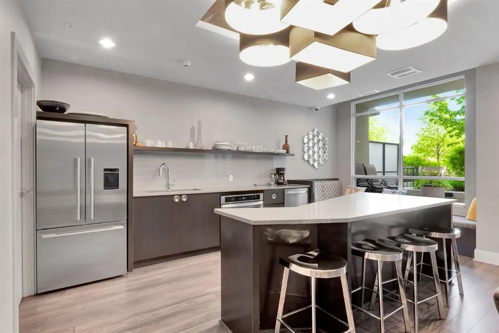 38 9 Street NE, #310
