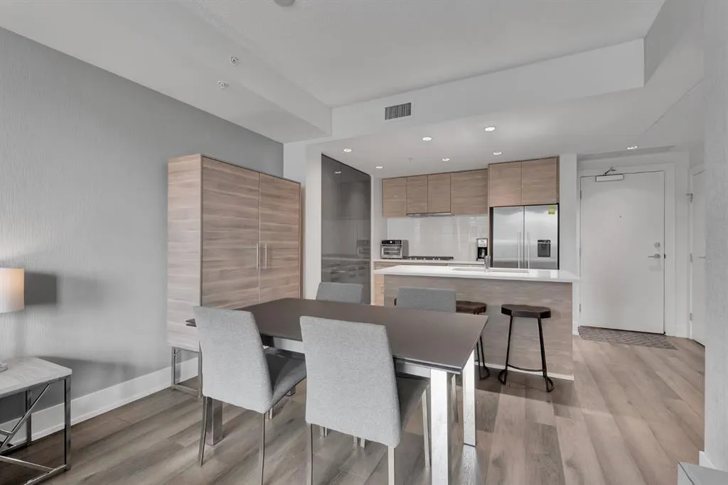 38 9 Street NE, #310
