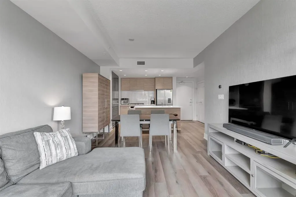 38 9 Street NE, #310