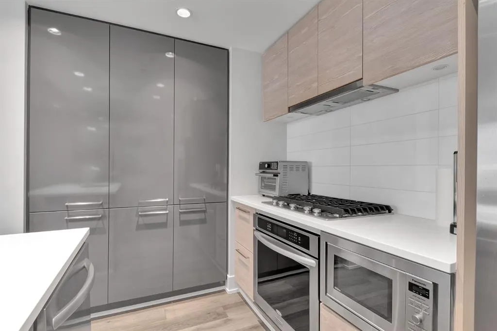 38 9 Street NE, #310