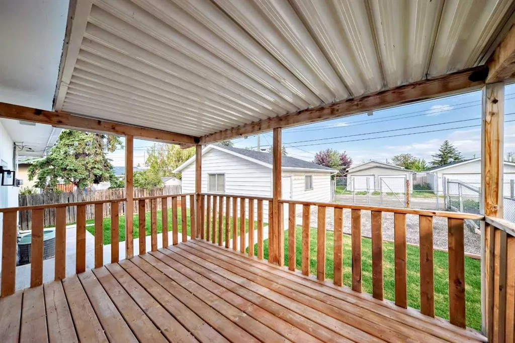 256 Penbrooke Close SE