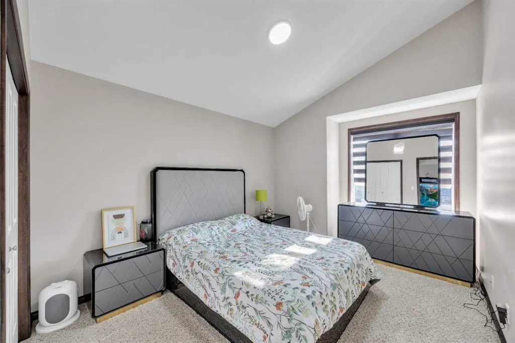 233 Aspenmere Circle
