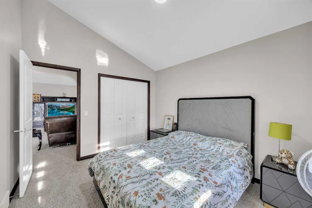 233 Aspenmere Circle