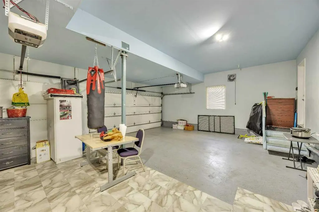 233 Aspenmere Circle