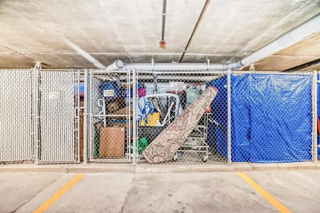 1005B Westmount Drive, #111