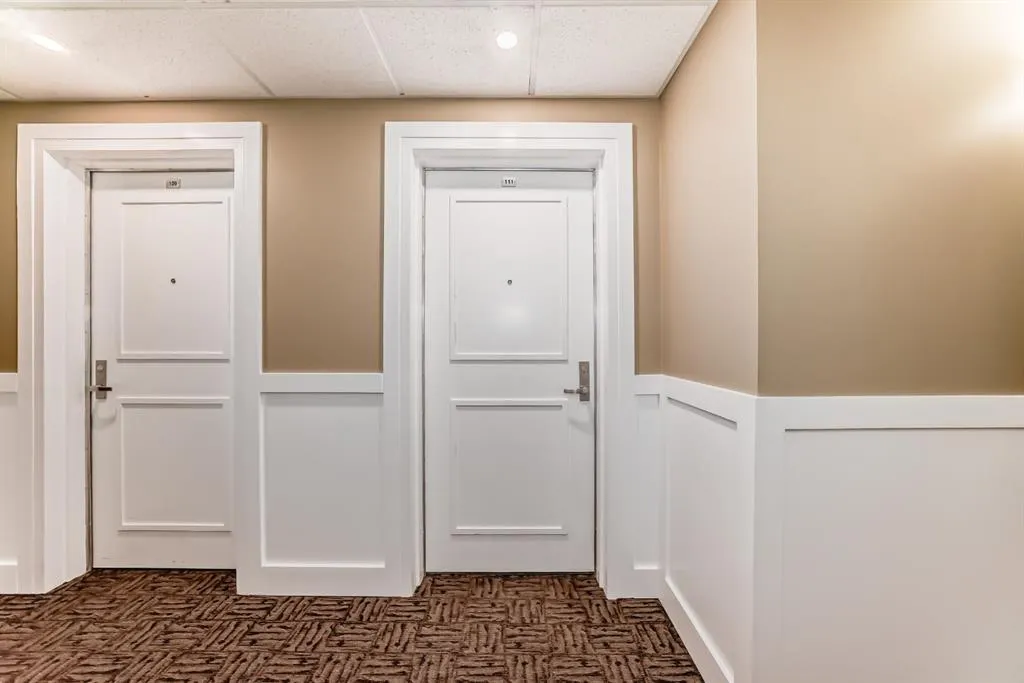 1005B Westmount Drive, #111