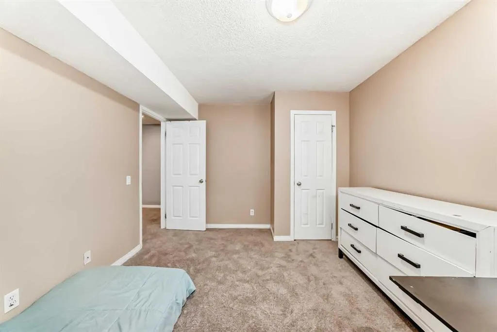 79 Saddlebrook Common NE