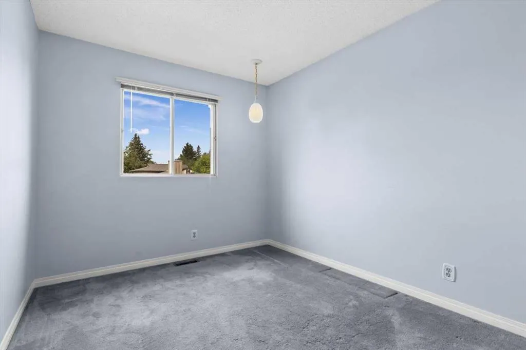 3043 Cedar Ridge Drive SW