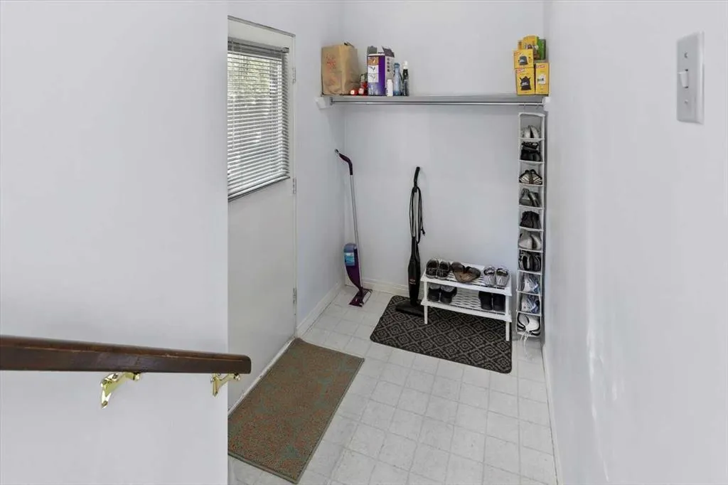 3043 Cedar Ridge Drive SW