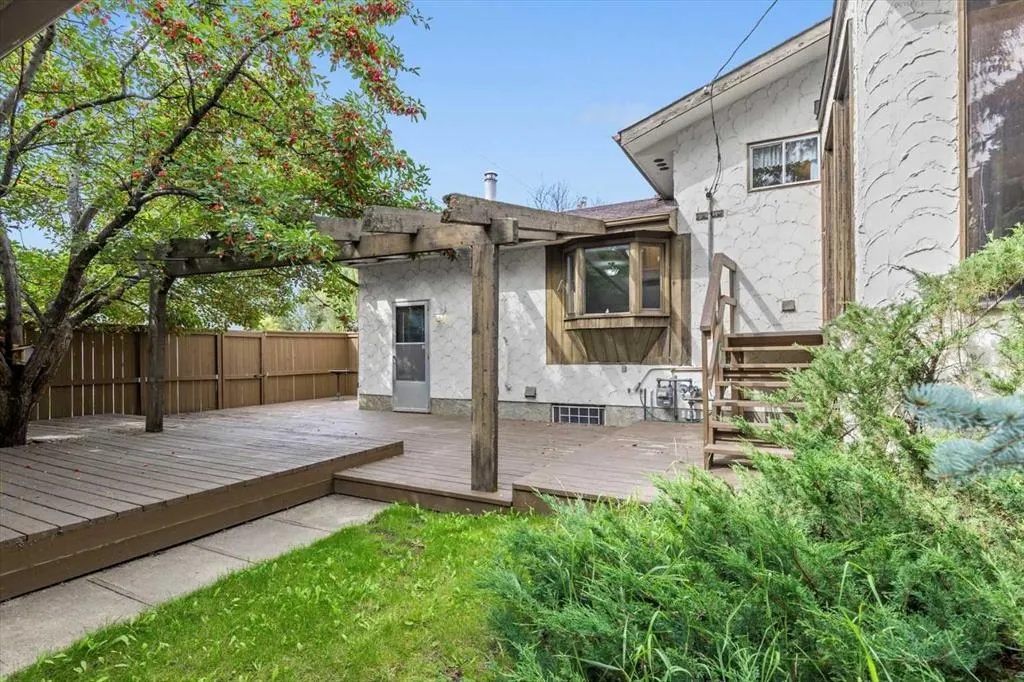 3043 Cedar Ridge Drive SW