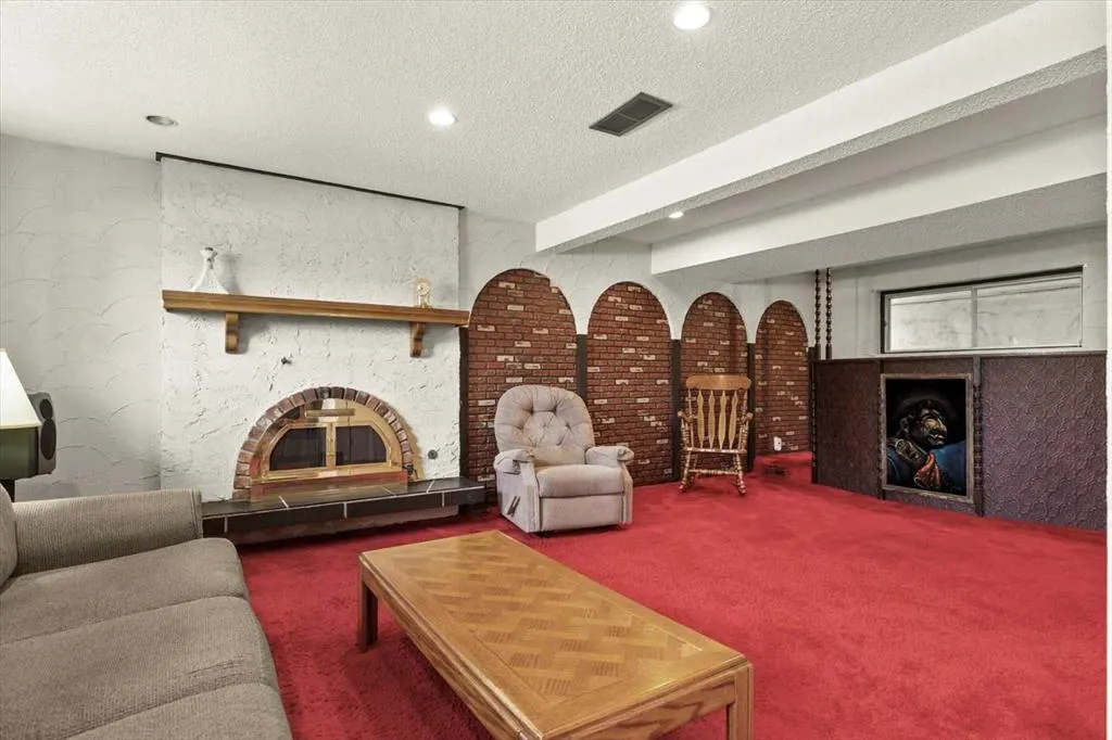 3043 Cedar Ridge Drive SW