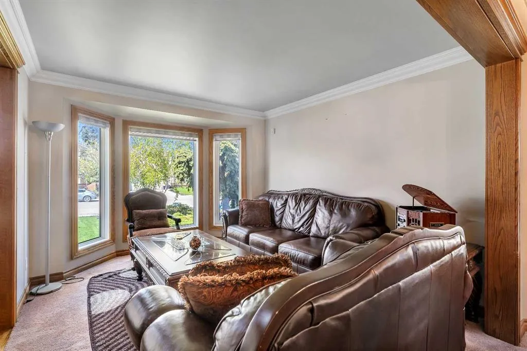 33 Edgevalley Way NW