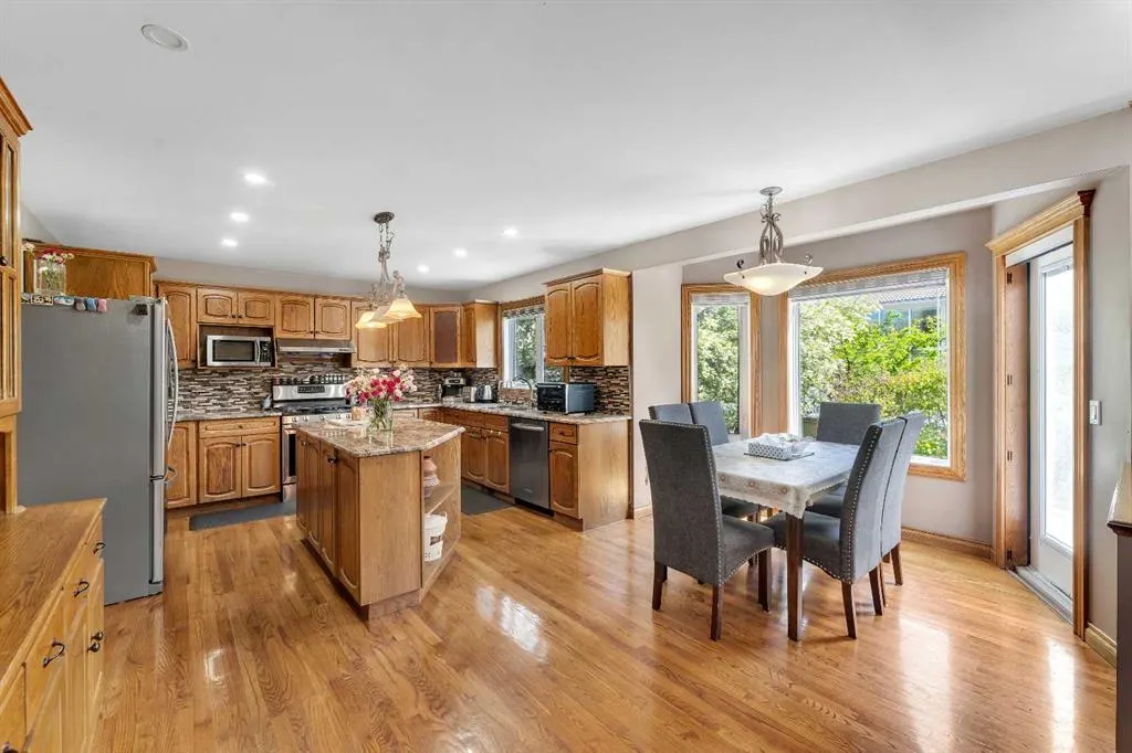 33 Edgevalley Way NW