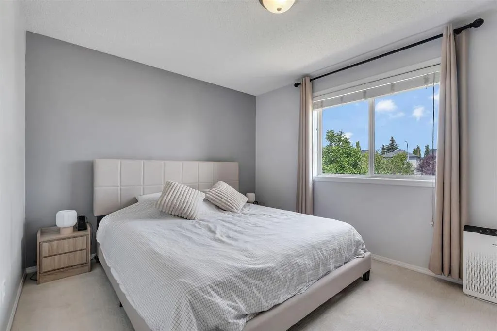 266 Covehaven View NE