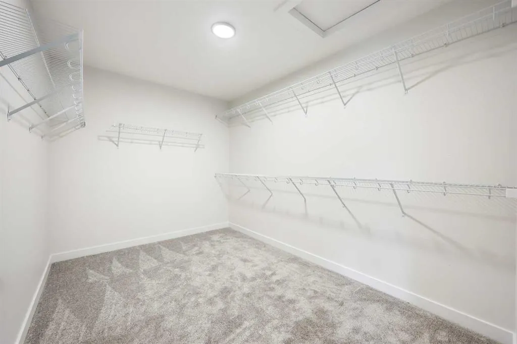 533 Baywater Manor SW