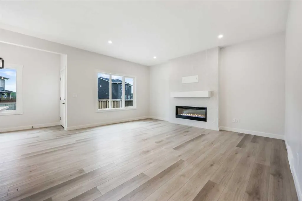 533 Baywater Manor SW