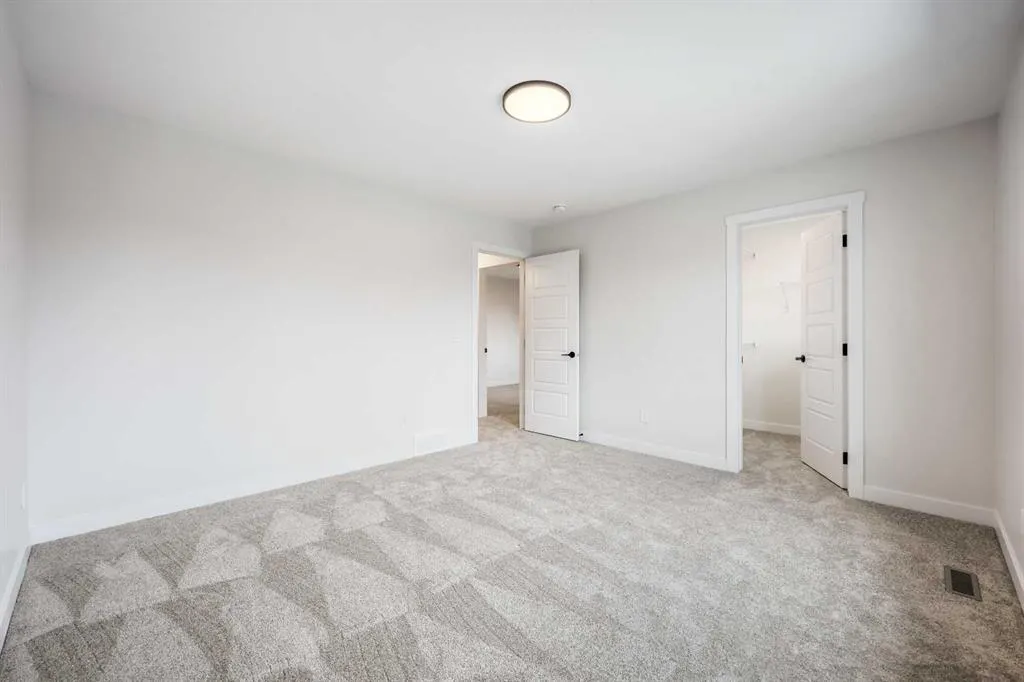 533 Baywater Manor SW