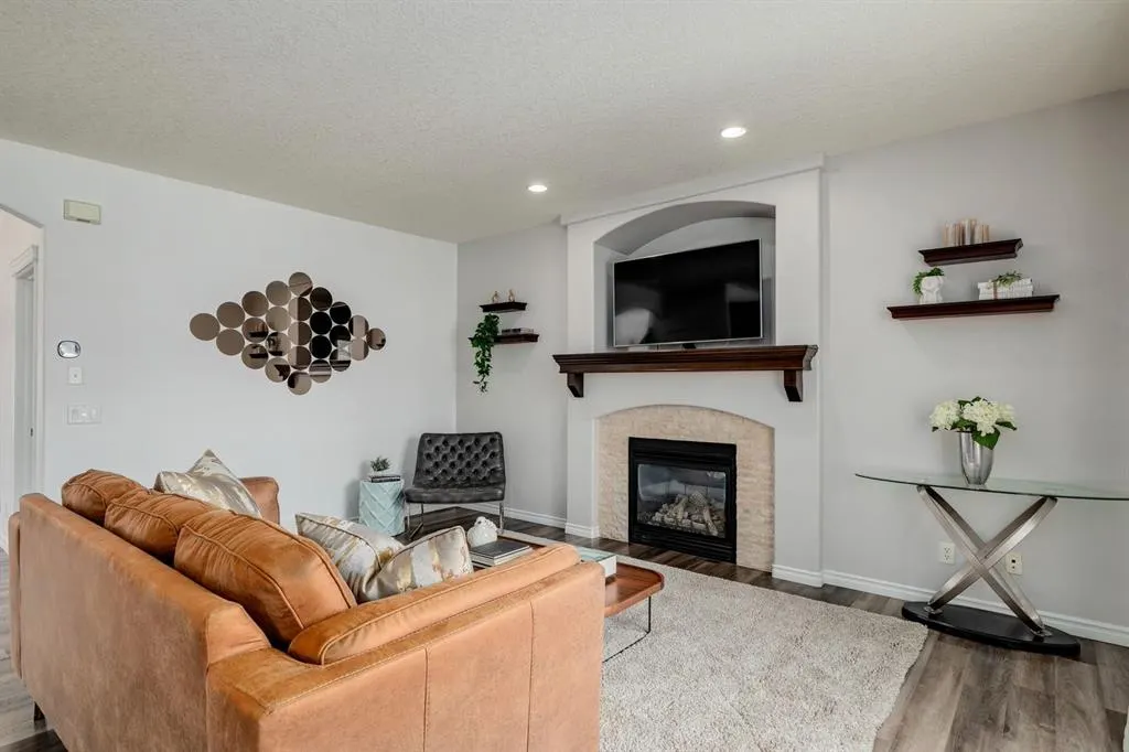 238 Elgin Manor SE