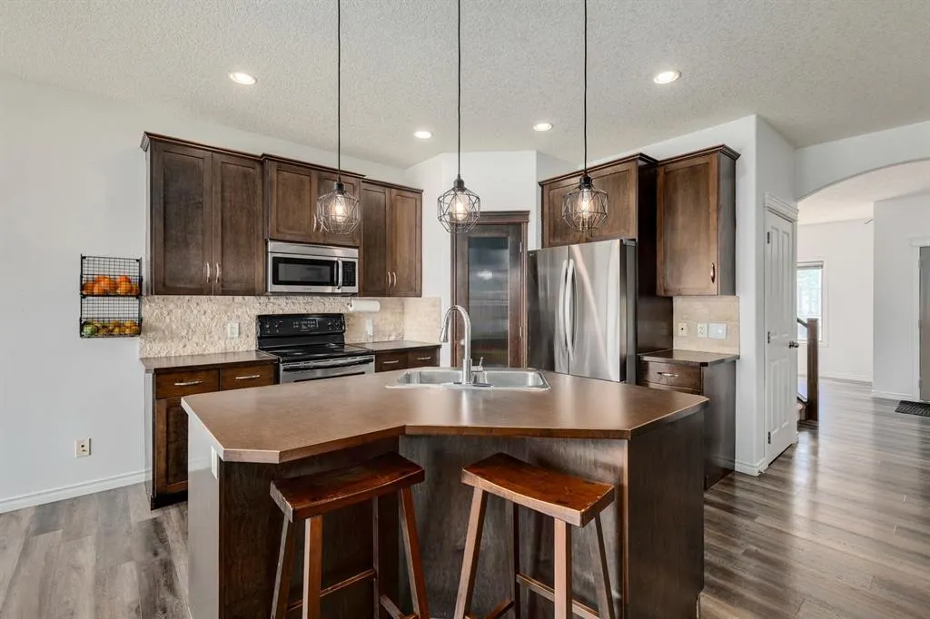 238 Elgin Manor SE