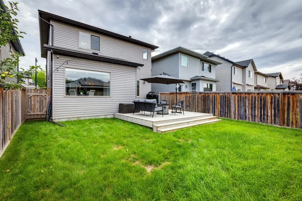 238 Elgin Manor SE
