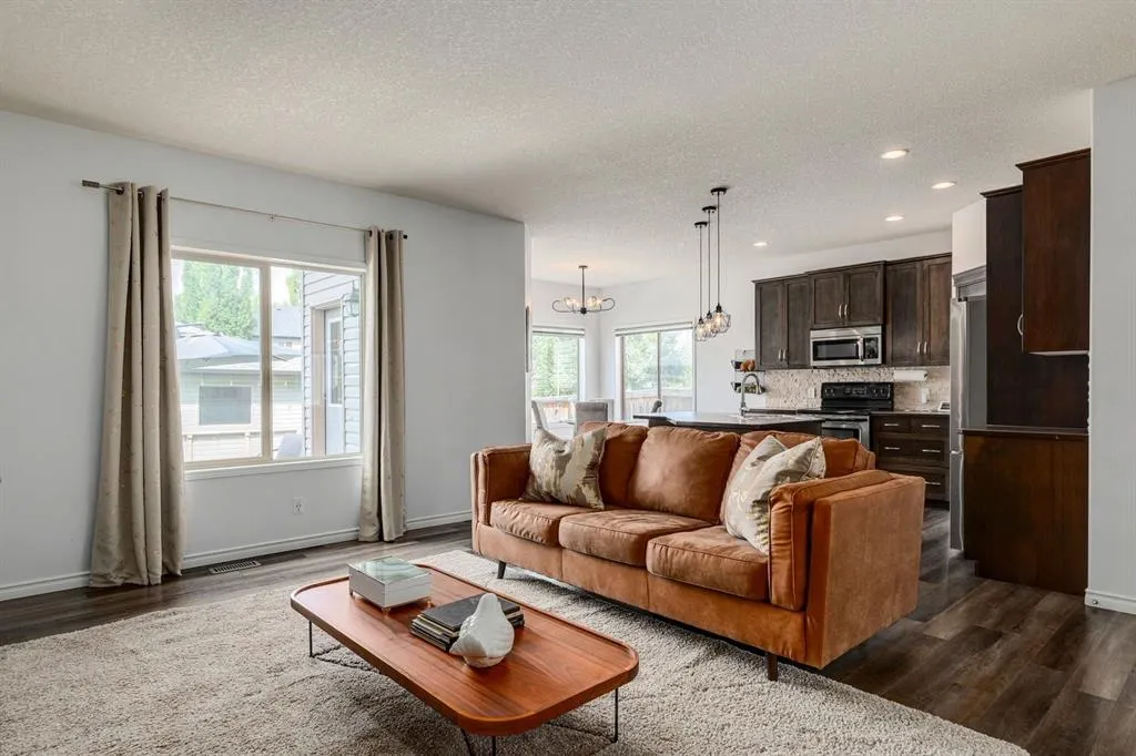238 Elgin Manor SE