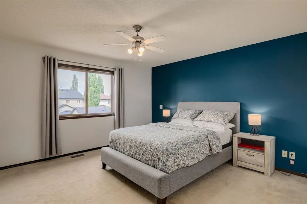 238 Elgin Manor SE