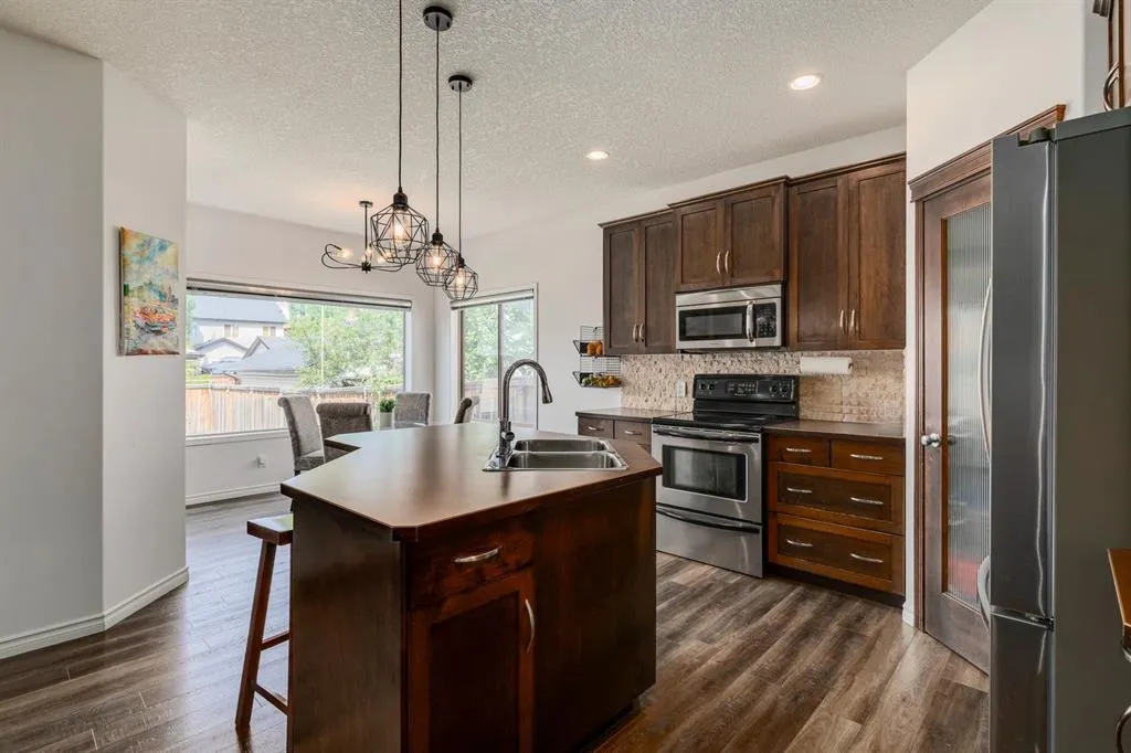 238 Elgin Manor SE