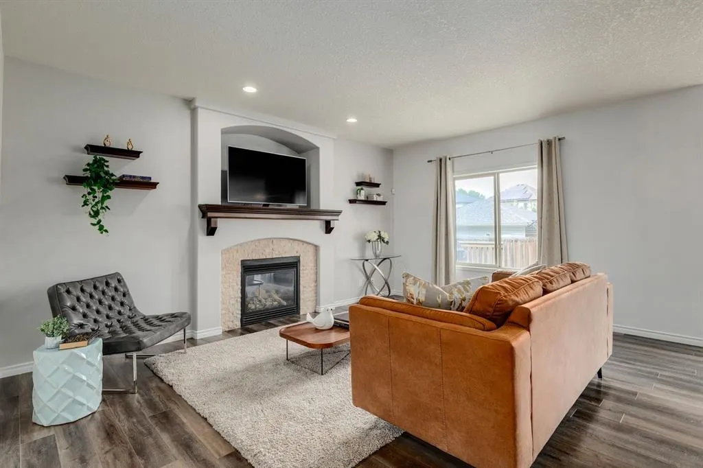 238 Elgin Manor SE