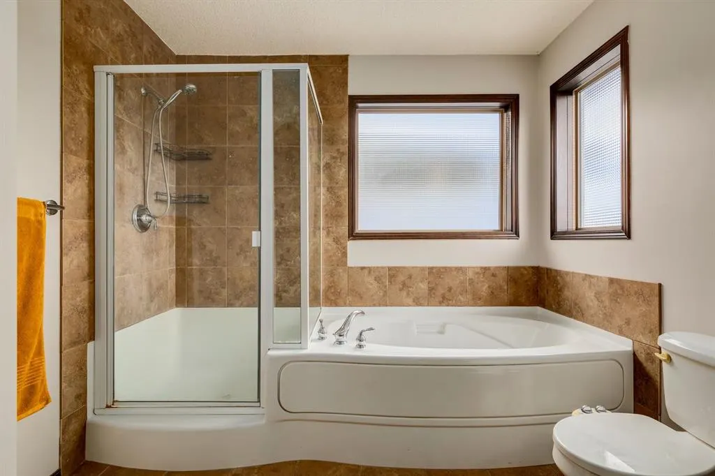 238 Elgin Manor SE
