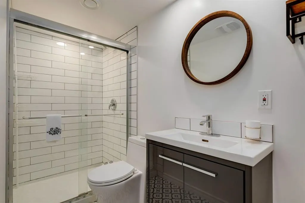238 Elgin Manor SE