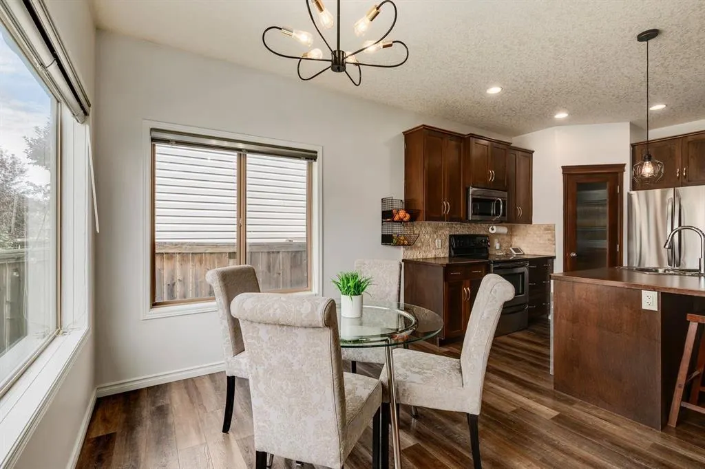238 Elgin Manor SE