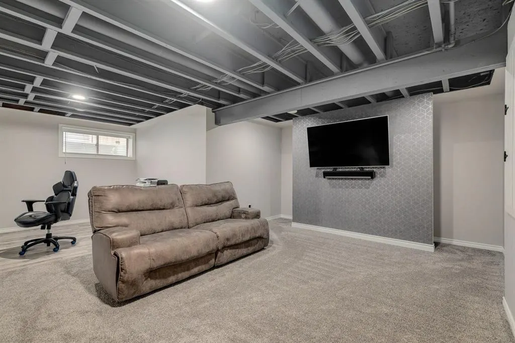 238 Elgin Manor SE