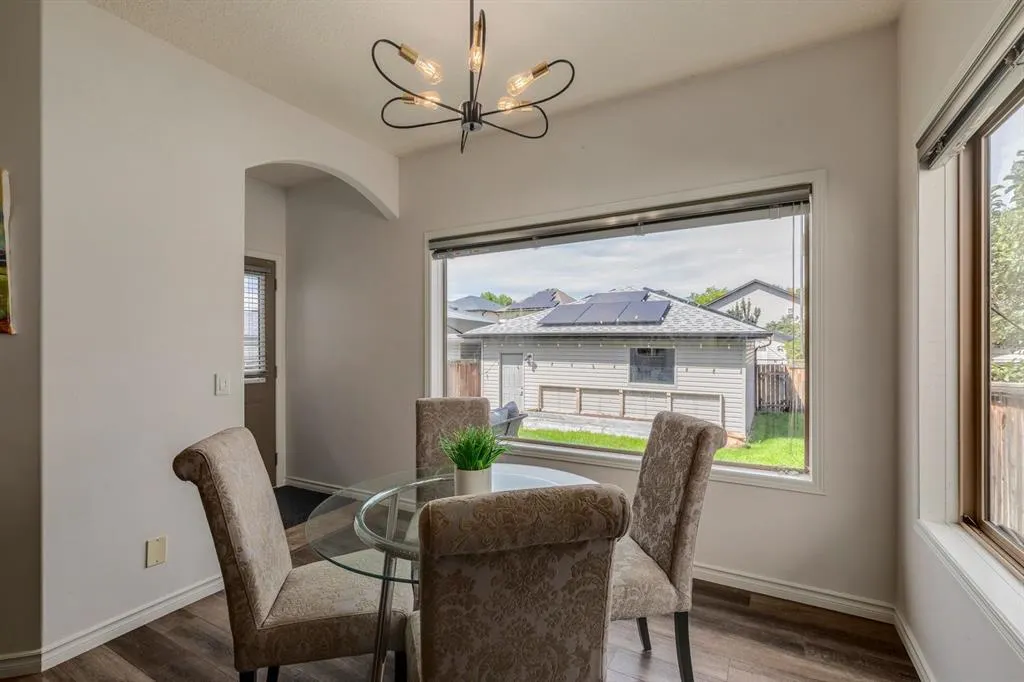 238 Elgin Manor SE