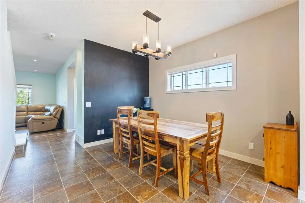 97 River Heights Crescent