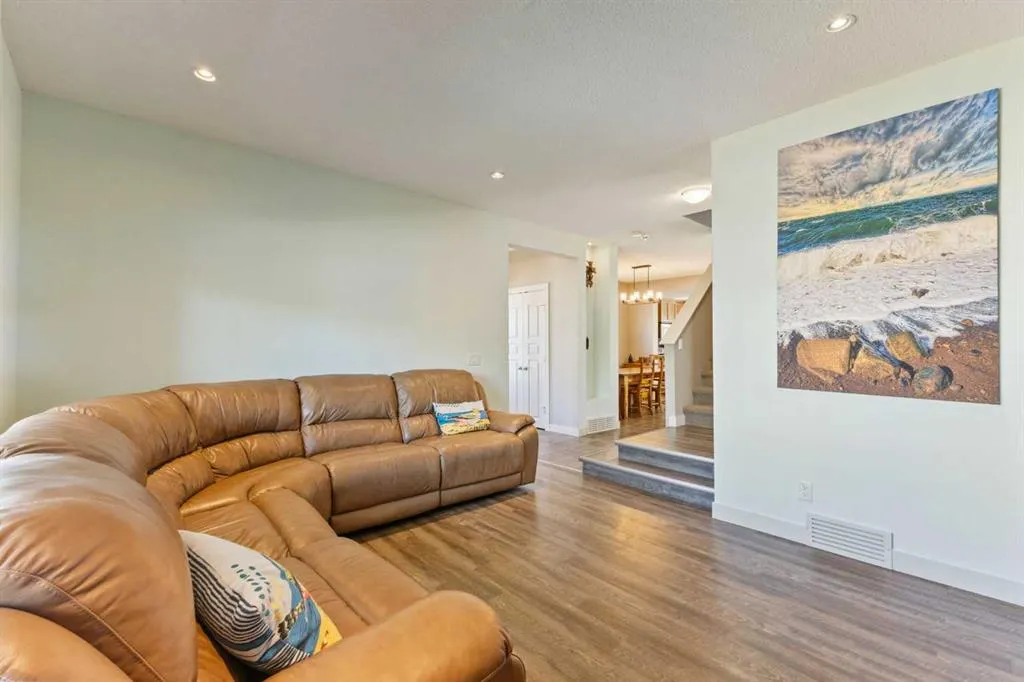 97 River Heights Crescent