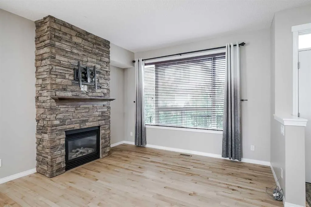 182 Kincora Heath NW